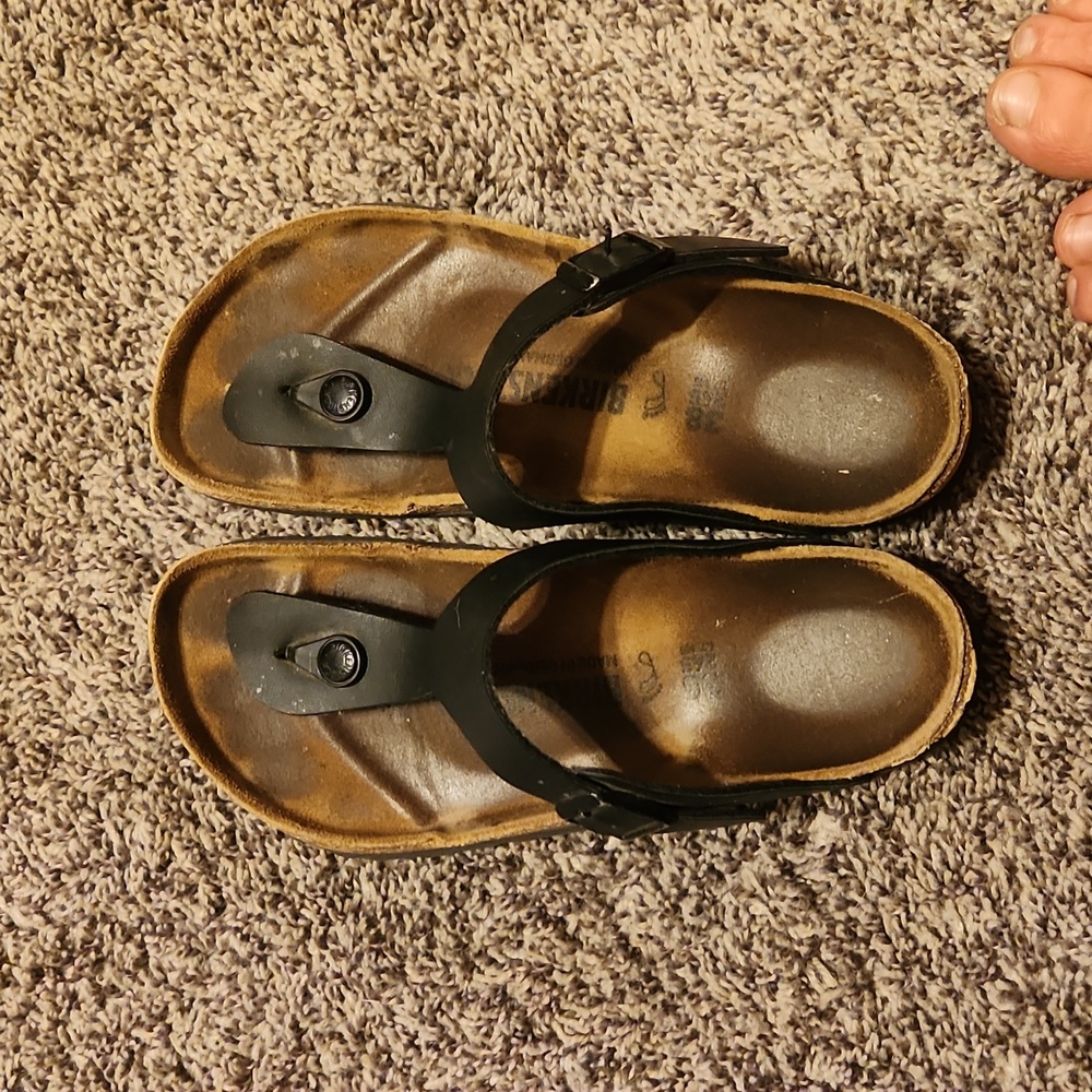Birkenstock leather thongs